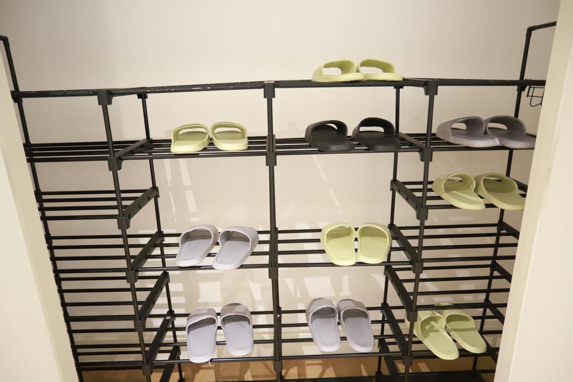 Spacious 3-Story Retreat With Rooftop Terrace And Modern Amenities 런던 외부 사진